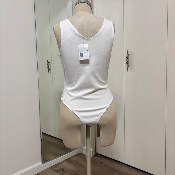 New! Forever 21 Women's Ivory Contour Sculpt Tank Bodysuit Large - Picture 5 of 8